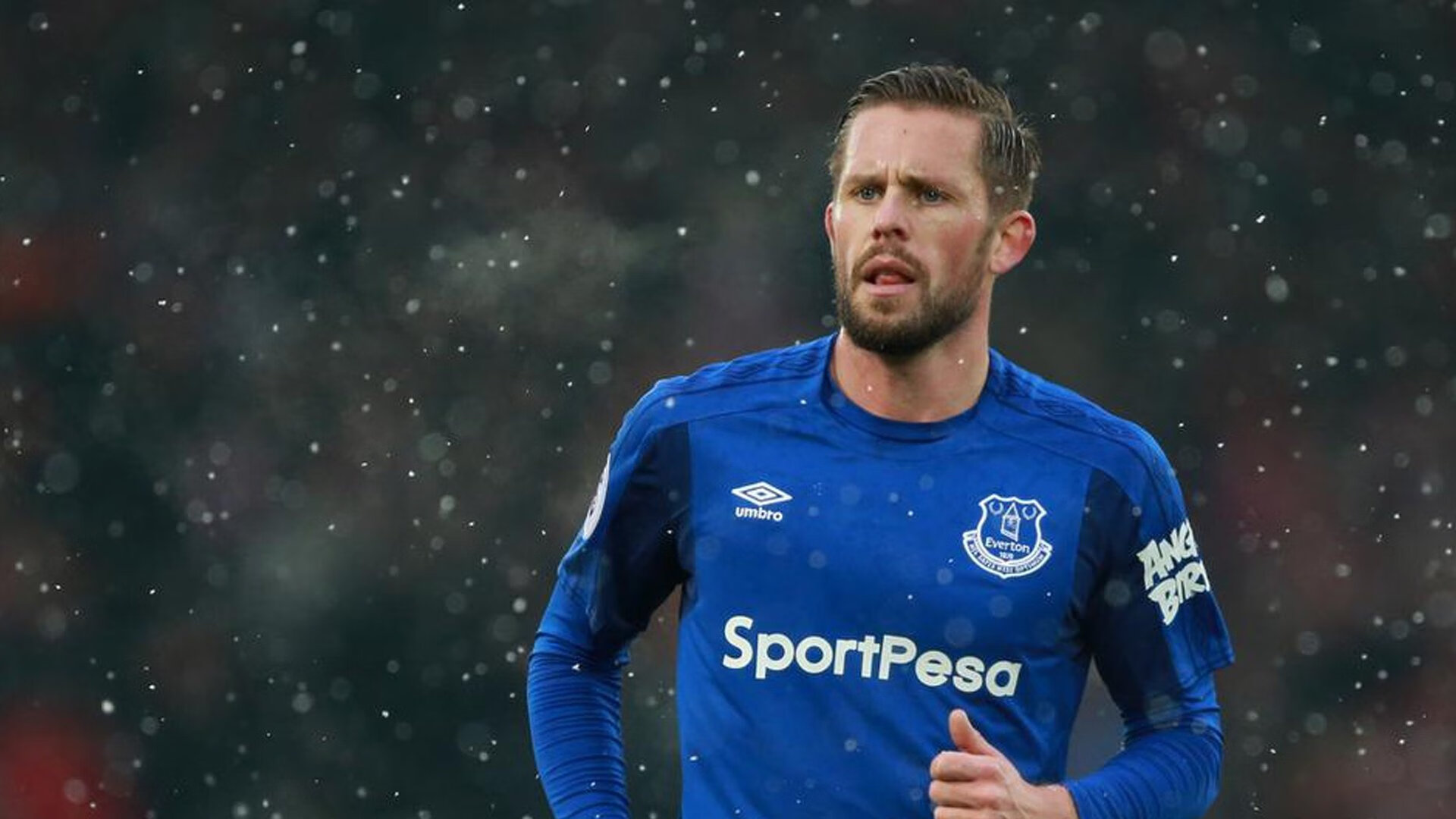 麦肯齐:迅猛的突破和精准的脚法,成为全黑队反击的核心力量,麦肯齐分了多少钱